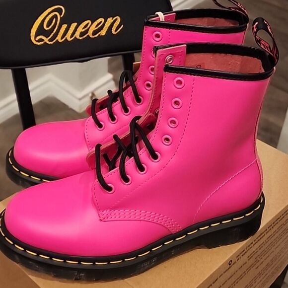 Dr. Martens 1460 Smooth Leather Boot- Clash Pink Smooth - Picture 9 of 11